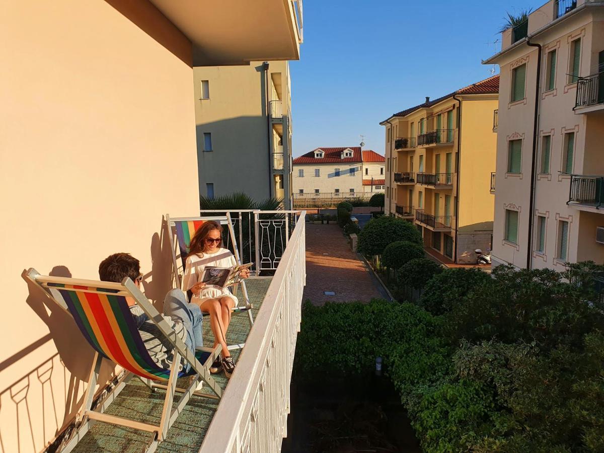 בורג'ו ורצי Ligure Residence מראה חיצוני תמונה