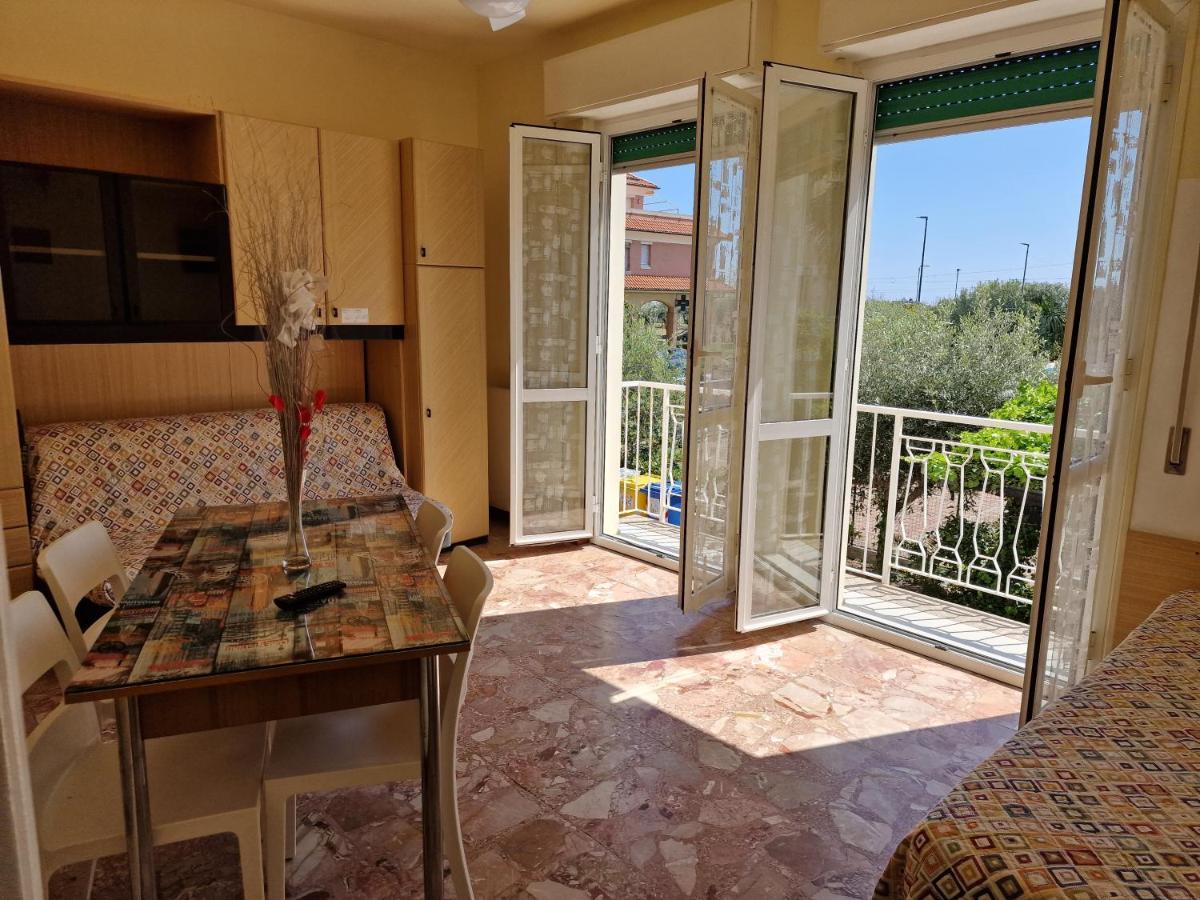 בורג'ו ורצי Ligure Residence מראה חיצוני תמונה