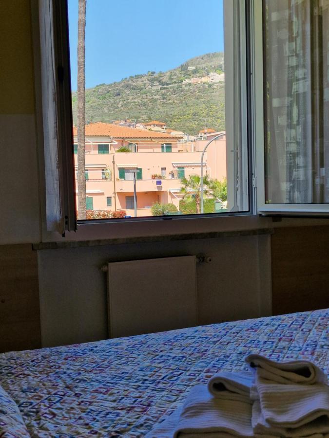 בורג'ו ורצי Ligure Residence מראה חיצוני תמונה