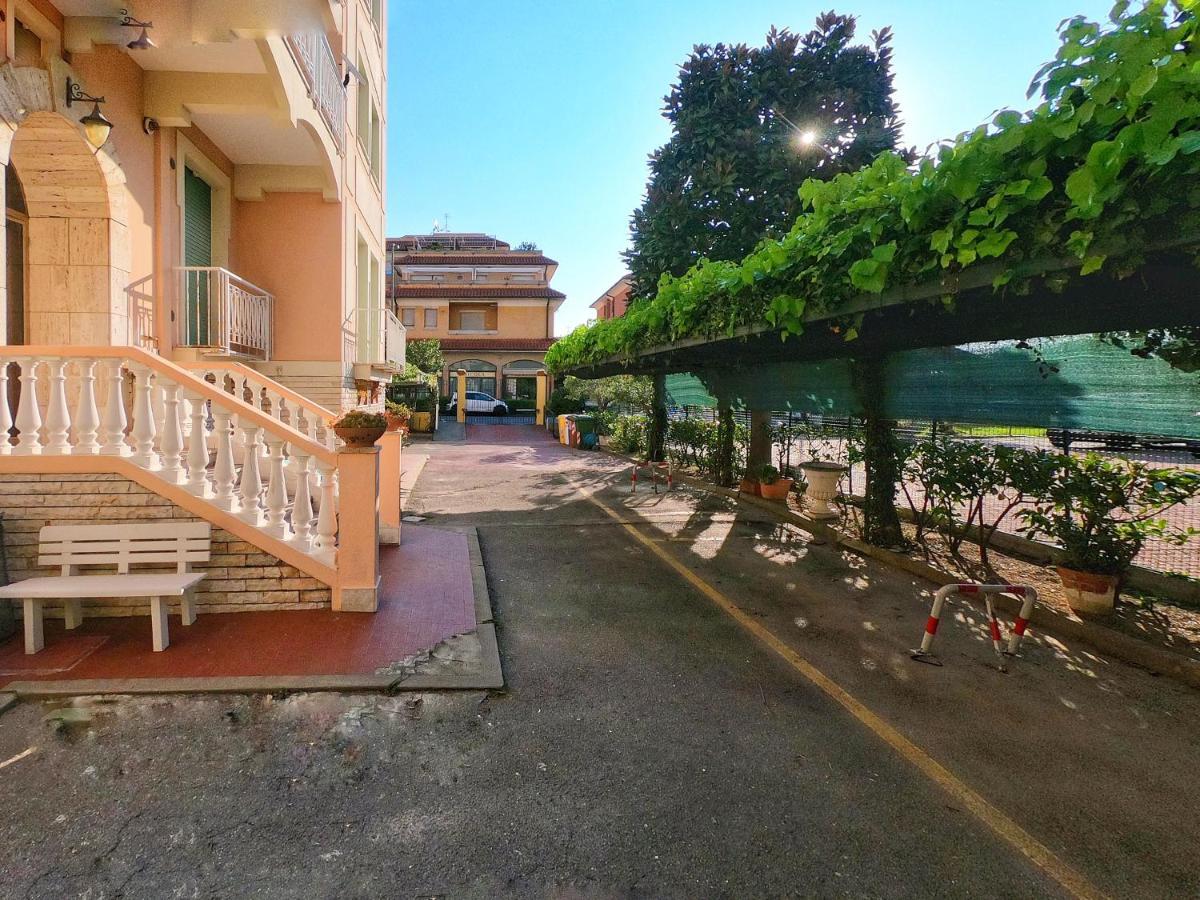 בורג'ו ורצי Ligure Residence מראה חיצוני תמונה
