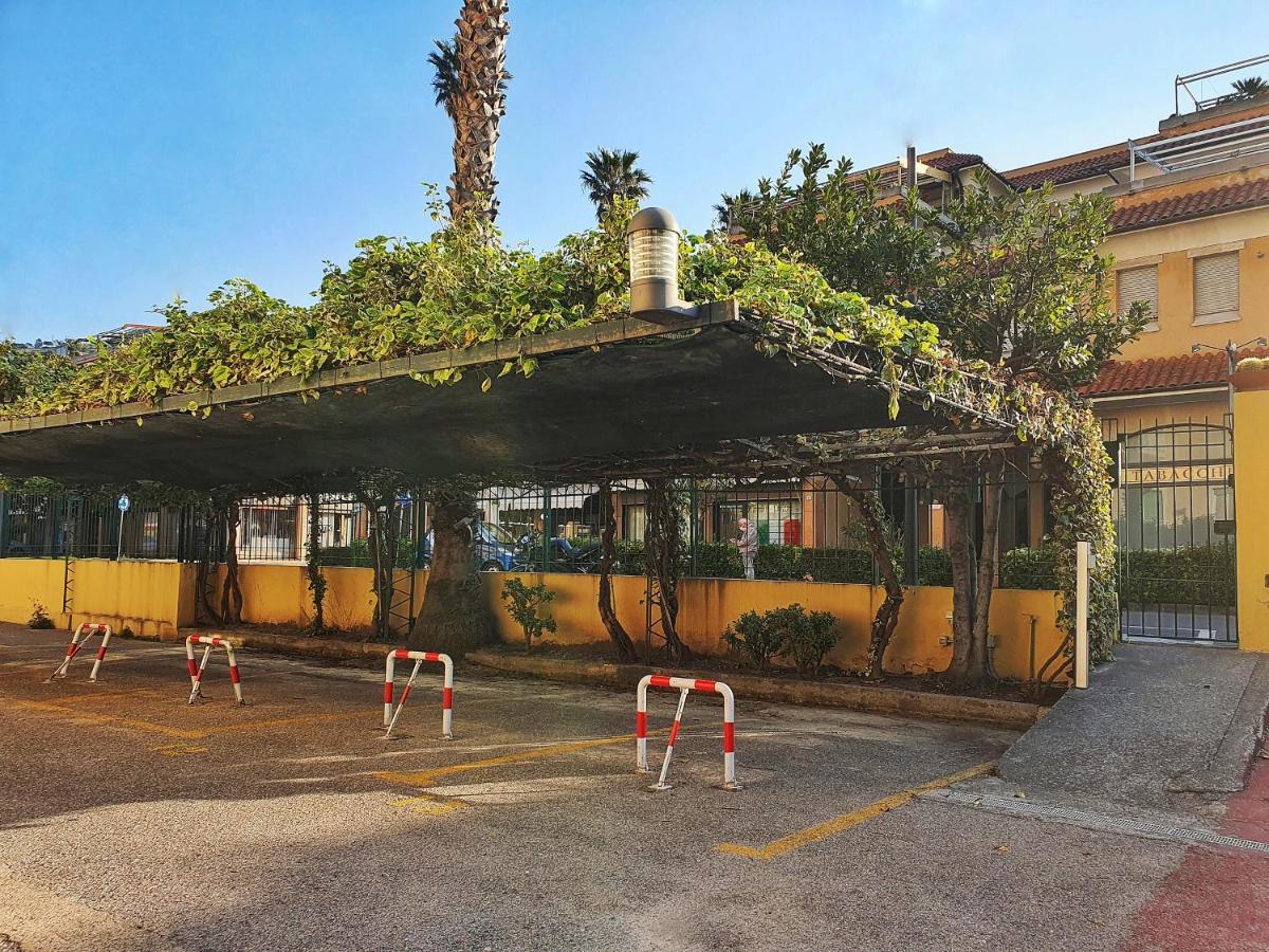 בורג'ו ורצי Ligure Residence מראה חיצוני תמונה